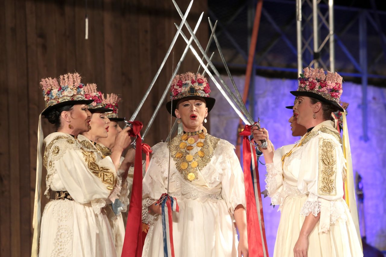 Ansambl LADO na pozornici Tvrđave!