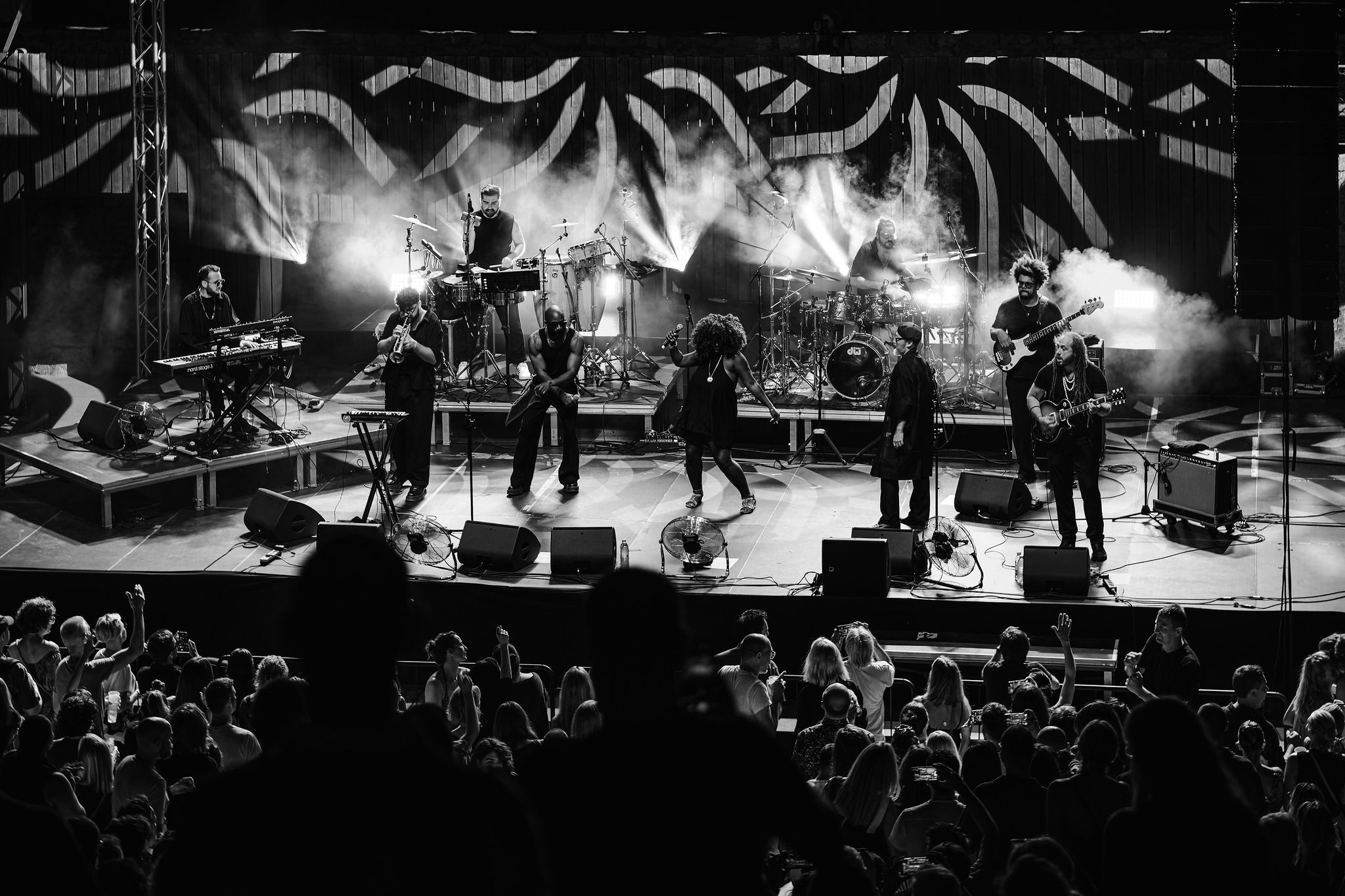 Magija zvana Kyoto Jazz Massive & Echoes Of A New Dawn Orchestra na Tvrđavi sv. Mihovila!